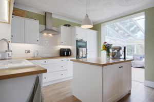 Kitchen/Diner- click for photo gallery